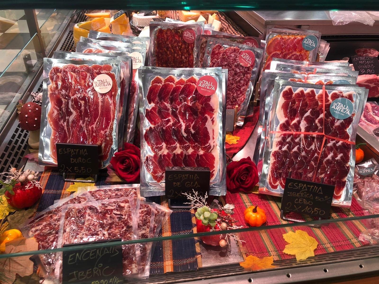 Jamón ibérico loncheado y envasado con la marca De Tall Artesà
